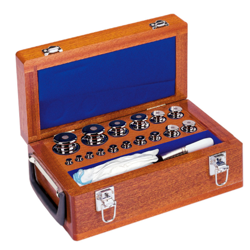 Cylindrique à bouton avec cavité d’ajustage, ensemble (1 g - 10 kg), boîte en bois