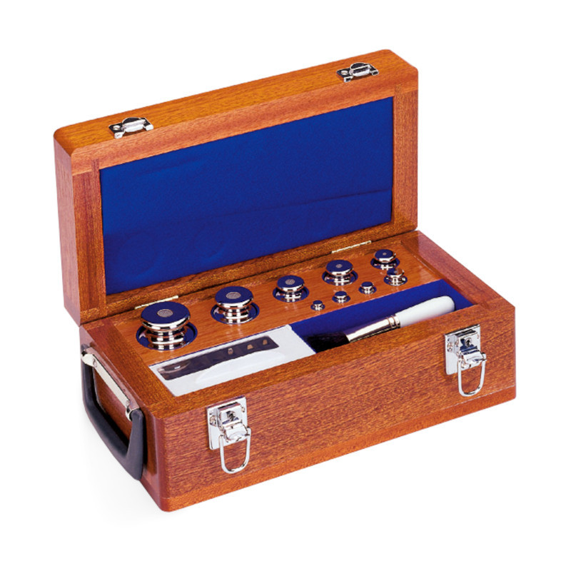 Cylindrique à bouton avec cavité d’ajustage, ensemble (1 mg - 2 kg), boîte en bois
